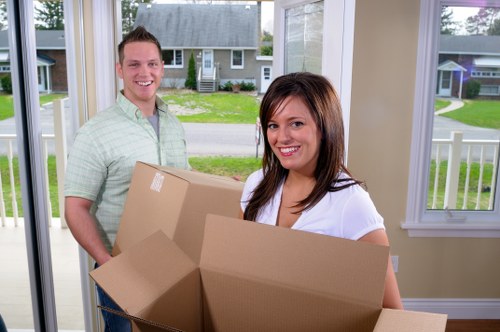 Moving truck service in Enfieldwash for local home removals